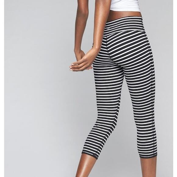 Athleta Pants - Athleta Stripes chaturanga capri black and white capri length leggings size xs